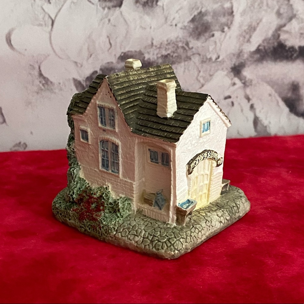 Collectible Vintage Pony Express Station No. 9 Miniature - Picture 3 of 8